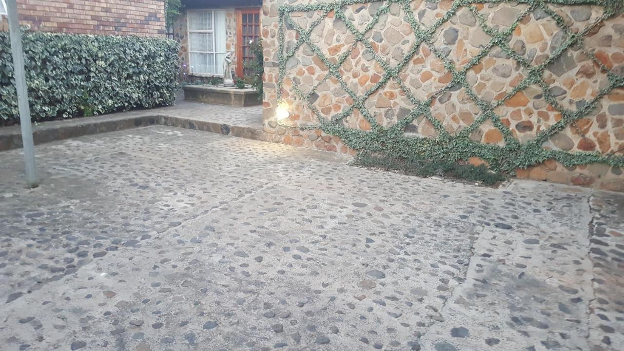 Gemsbok Cottage Витлеем Екстериор снимка
